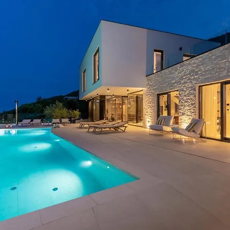 Villa Rovni